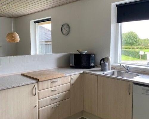 Attraktivt lejemål med god have i familievenligt kvarter.