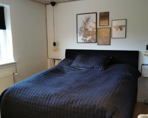 Attraktivt lejemål med god have i familievenligt kvarter.