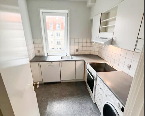 Skøn 3-værelses lejlighed med altan i Aalborgs populære Vestby