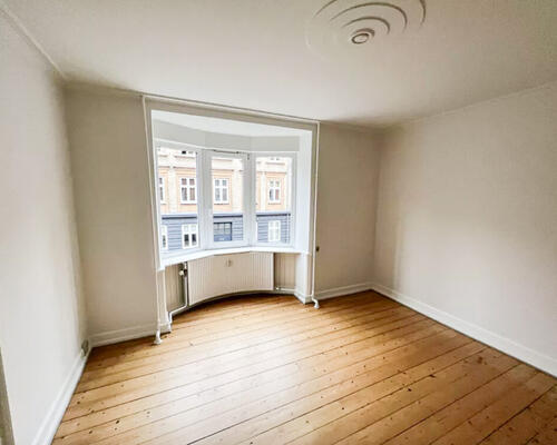 Skøn 3-værelses lejlighed med altan i Aalborgs populære Vestby