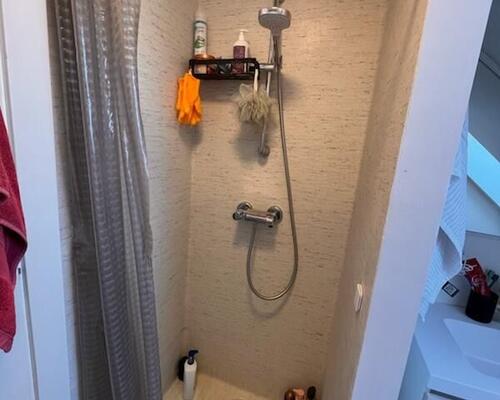 Renoveret skøn  taglejlighed