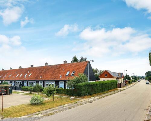 Flot og fuldt møbleret enderækkehus | Hvidovre