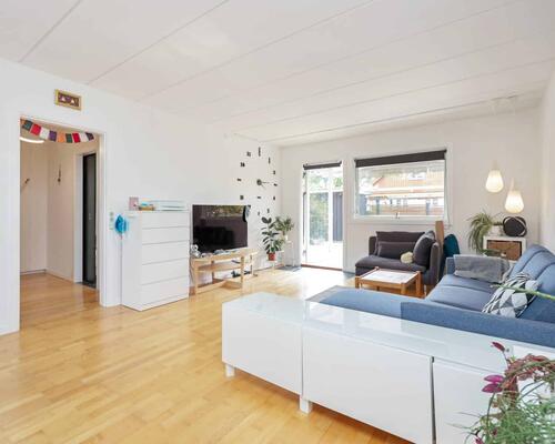 Flot og fuldt møbleret enderækkehus | Hvidovre