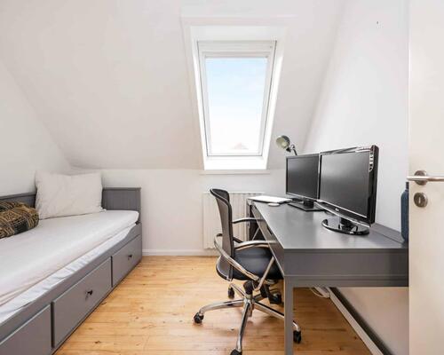 Flot og fuldt møbleret enderækkehus | Hvidovre