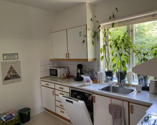 Stor delevenlig lejlighed i 2 plan, adgang til stor have og gratis parkering – 114 Kvm