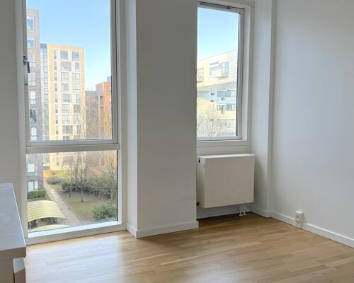 Skøn moderne lejlighed med altan i Ørestaden