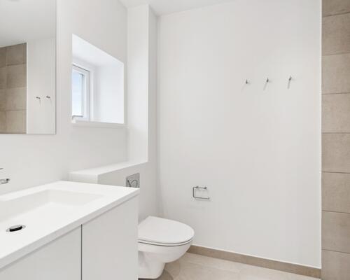 Rummelig lejlighed med lys og stemning i Svenstrup