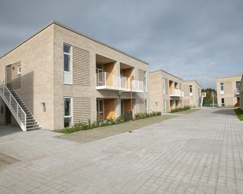 Rummelig lejlighed med lys og stemning i Svenstrup