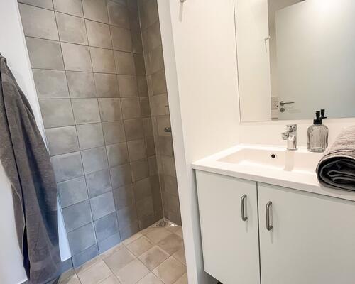 Spritny og lækker lejlighed i Sporbyen