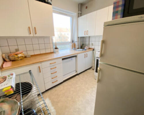 Lys og rummelig 2-værelses lejlighed på Himmerlandsgade