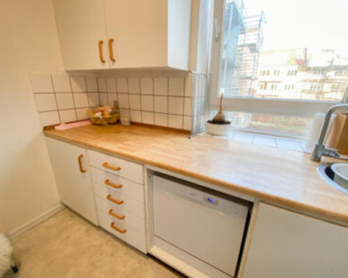 Lys og rummelig 2-værelses lejlighed på Himmerlandsgade