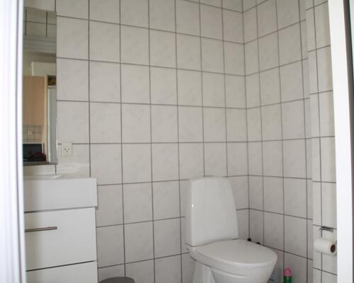 Dejlig lys 2 værelseslejlighed