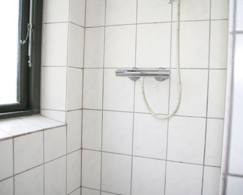 Dejlig lys 2 værelseslejlighed