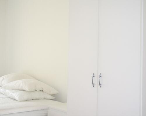 Dejlig lys 2 værelseslejlighed