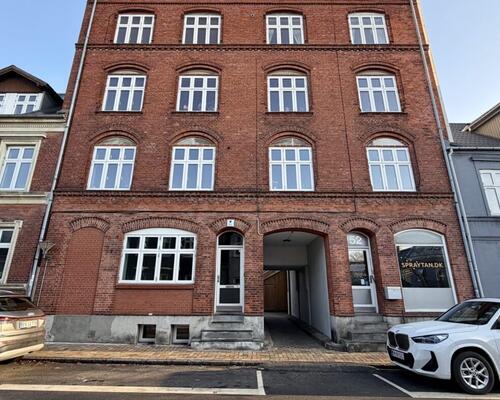 2 værelses – Jens Benzons Gade 52, st. tv. – Odense C