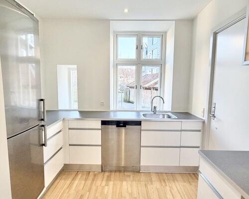 2 værelses – Jens Benzons Gade 52, st. tv. – Odense C