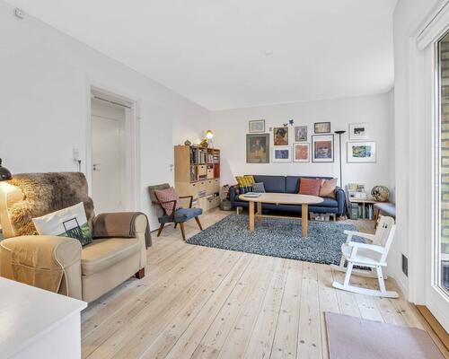 Hyggelig lejlighed med egen privat have | Virum