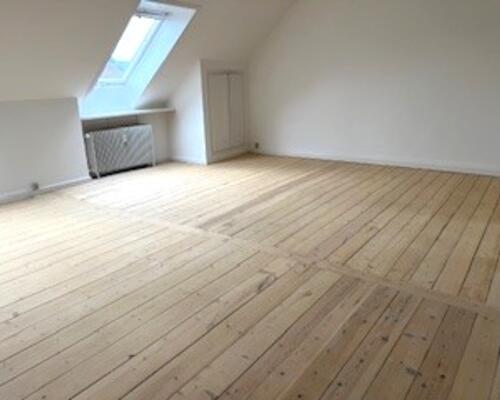 Flot 3 værelses lejlighed på lukket vej centralt i Nyborg -83 Kvm