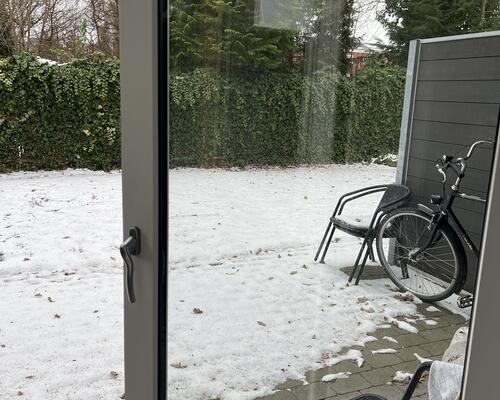 Lys 1 værelse tæt ved OUH...