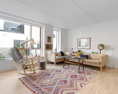 Eksklusivt rækkehus med tagterrasse og privat parkering | København S.