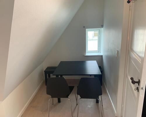 KUN EXPATS Hyggelig møbleret studio udlejes til expats