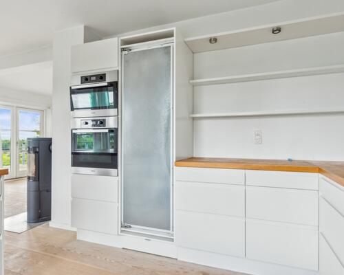 Unik villa med panoramaudsigt over Esrum Sø – og kig til Fredensborg Slot