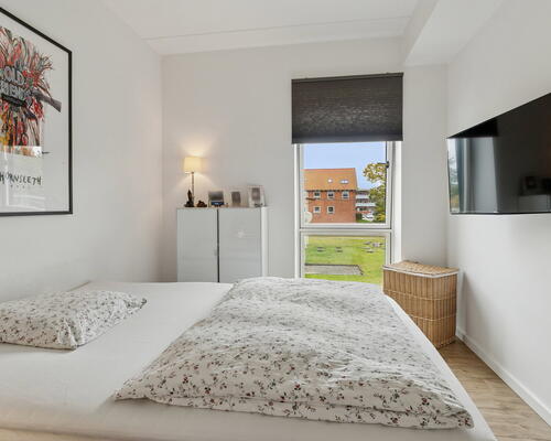 Moderne 3-værelses på 79 m2 med stor altan, elevator og udsigt – bus lige ved døren i Nørresundby