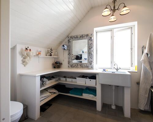 Eksklusivt beliggende villa med direkte adgang til Øresund – Lars Carls Vej, Taarbæk