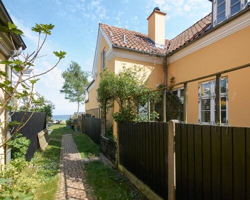 Eksklusivt beliggende villa med direkte adgang til Øresund – Lars Carls Vej, Taarbæk