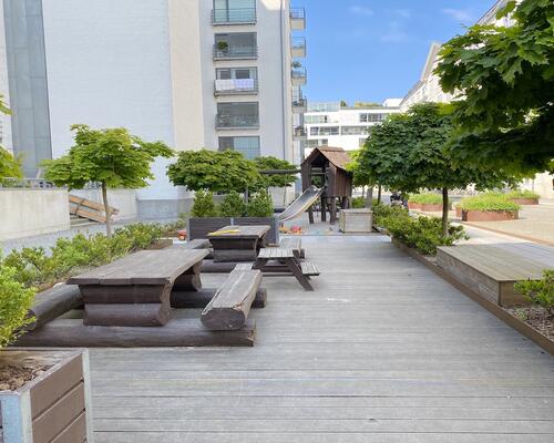 Skøn lys penthouse i to plan