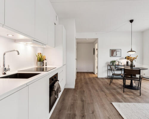 Skøn og lækker 2-værelses lejlighed med altan