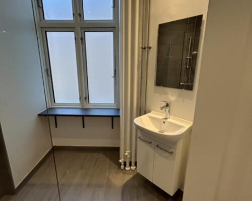 Charmerende 5-Værelses lejlighed ved Sortedams Sø , Østerbro