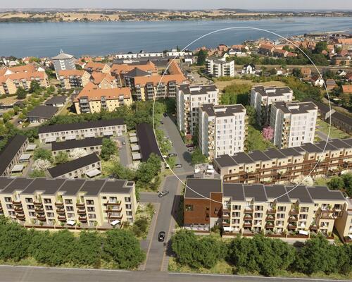 Nyopført 4 vær. lejebolig med central beliggenhed