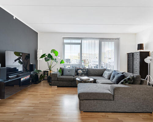 Dejlig og delevenlig 4-værelses lejlighed på Overblikket