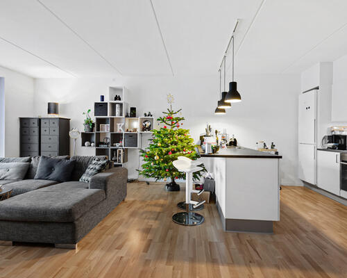 Dejlig og delevenlig 4-værelses lejlighed på Overblikket