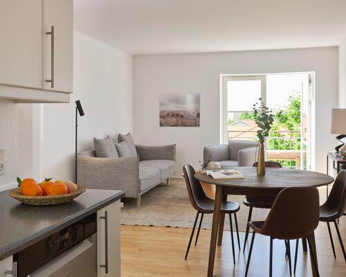 Skøn 3-værelses lejlighed med altan