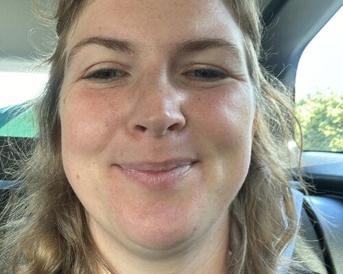 Enlig søger bolig i Holbæk eller omegn med husdyr tilladt