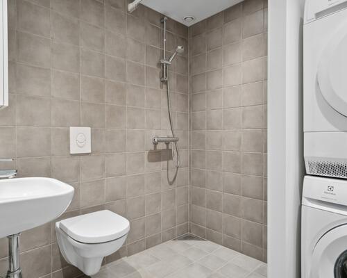 Delevenlig for tre personer - 3 km til UNI