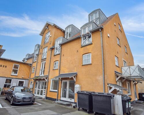 Værelse i hyggelig ejendom centralt i Roskilde