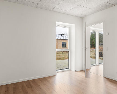 NYERE OPFØRTE BOLIGER I TØRRING!