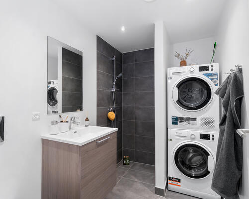 STOR 2-VÆRELSES LEJLIGHED MIDT I AARHUS C