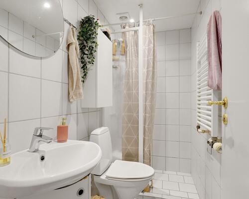 Flot 2-værelses lejlighed - OBS nyt køkken og badeværelse