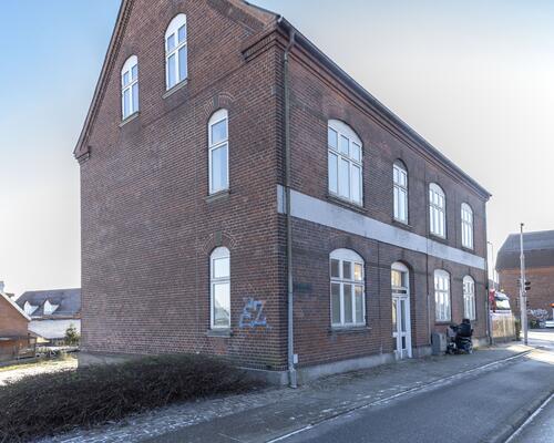 Charmerende lejlighed med attraktiv beliggenhed - husdyr tilladt