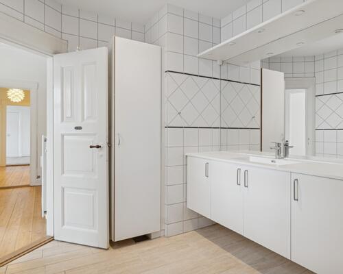 Skøn herskabslejlighed på Sct. Mathias Gade