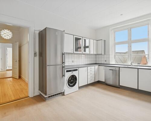 Skøn herskabslejlighed på Sct. Mathias Gade