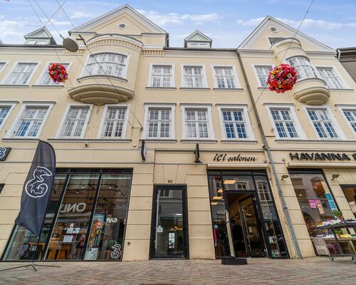 Skøn herskabslejlighed på Sct. Mathias Gade