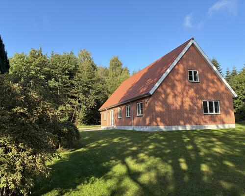 Eksklusiv nyopført landvilla til leje med unik beliggenhed ved Barfredshøj Herregård i Torslunde