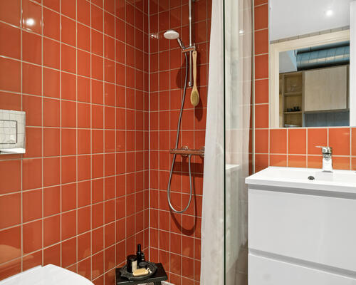 FLOT 1-VÆRELSES TÆT PÅ CERESBYEN