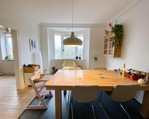 Charmerende og rummelig 3-værelses lejlighed ved Østre Anlæg