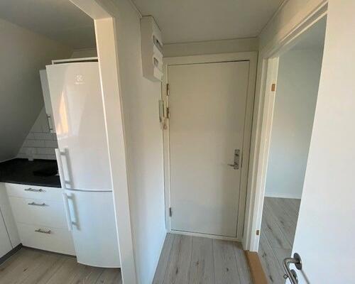 Flot, renoveret lys lejlighed